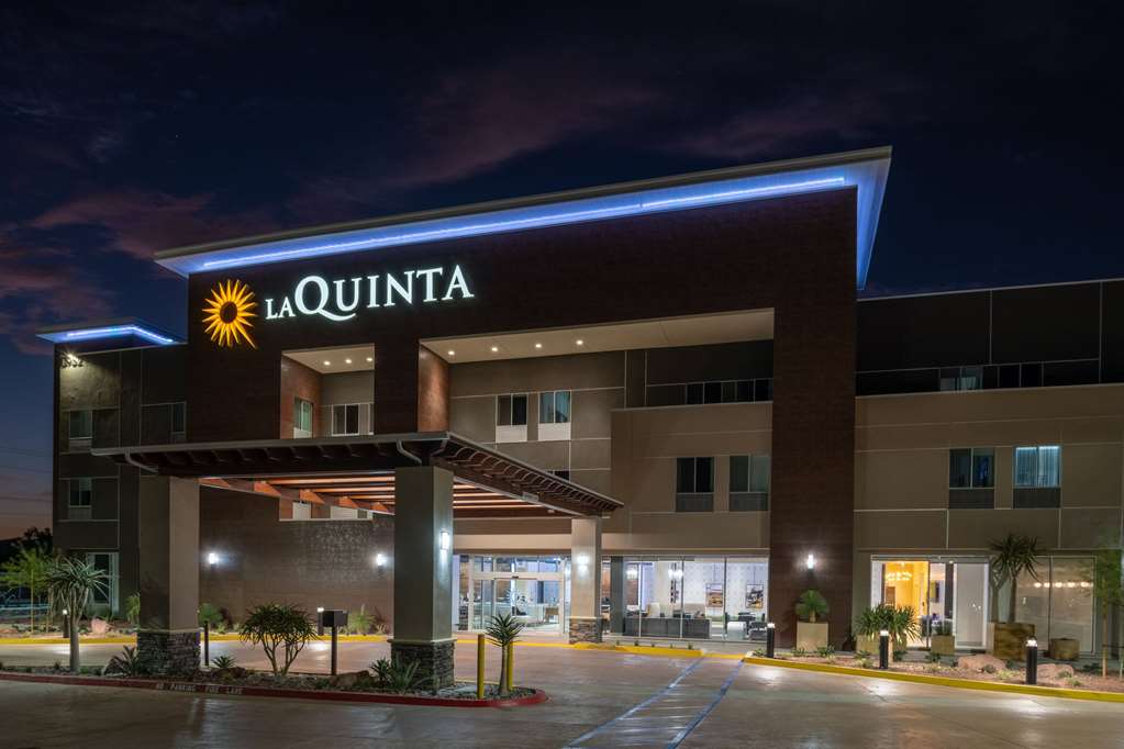 La Quinta Inn & Suites by Wyndham Yucaipa - photo 2