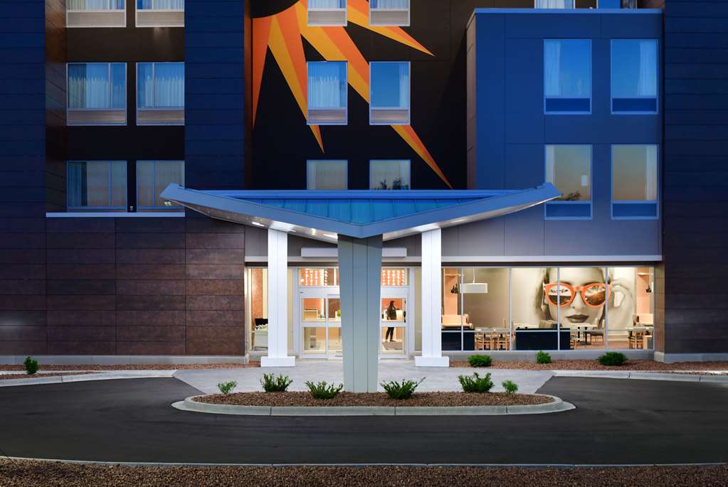 La Quinta Inn & Ste by Wyndham Wisconsin Dells Lake Delton - photo 2