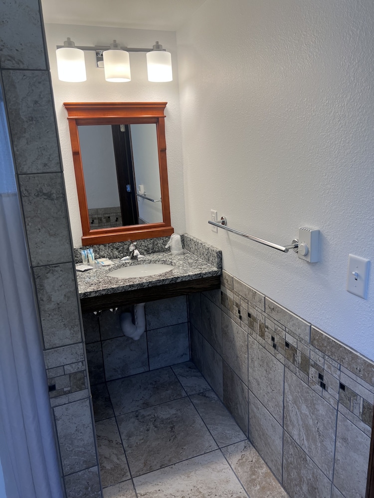 All Star Inn & Suites - photo 312