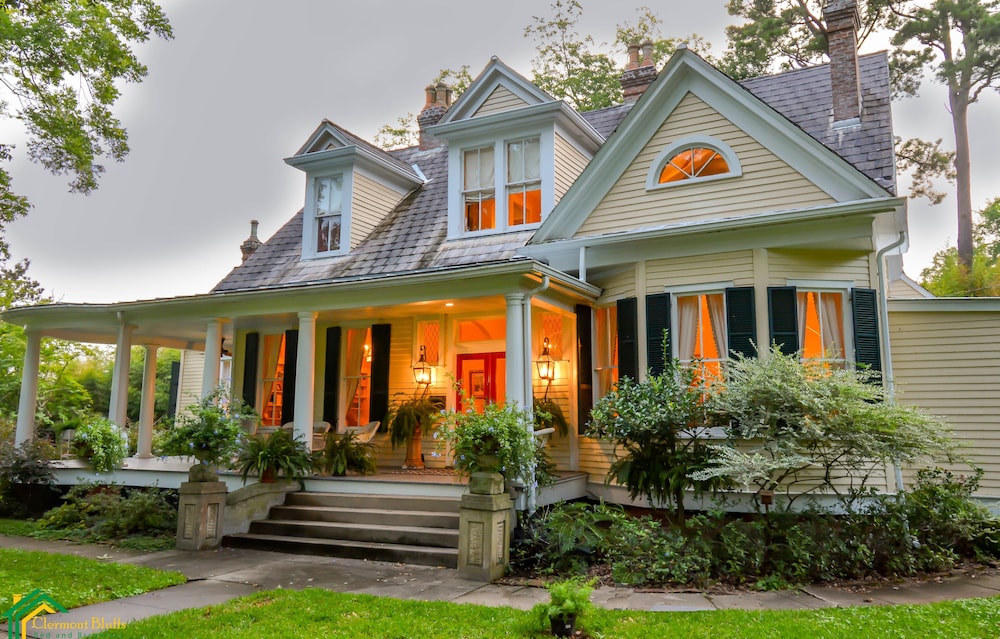 Clermont Bluffs B&B — 4-Star Luxury Hotel in Natchez, United States