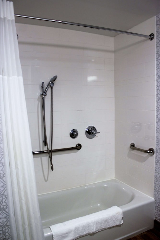 Hampton Inn Lexington NC - photo 39