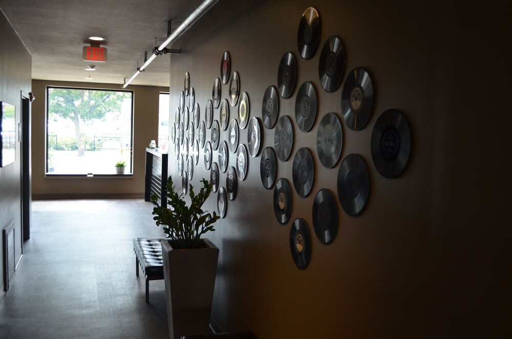 Hotel Kilbourne Downtown Sandusky - photo 5