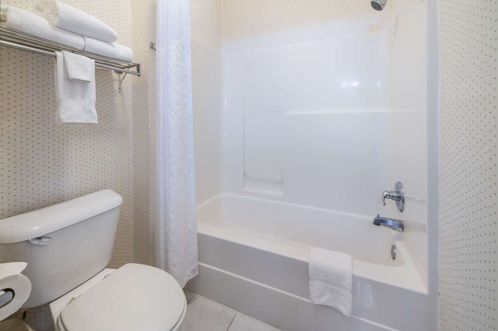 Rodeway Inn Urbana Champaign University Area - photo 22