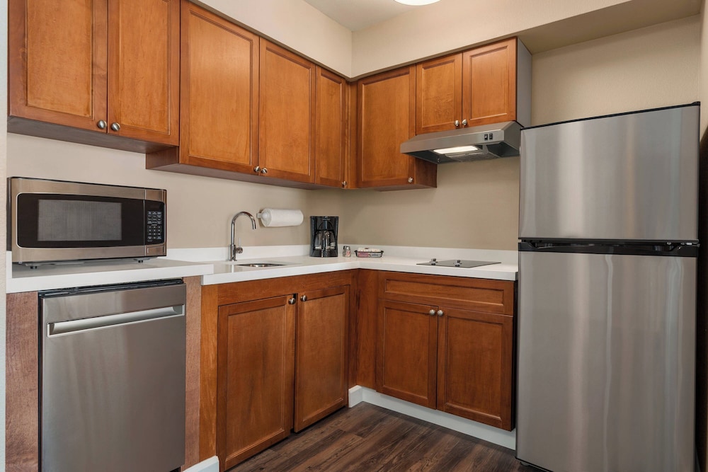 TownePlace Suites by Marriott Springfield - photo 13