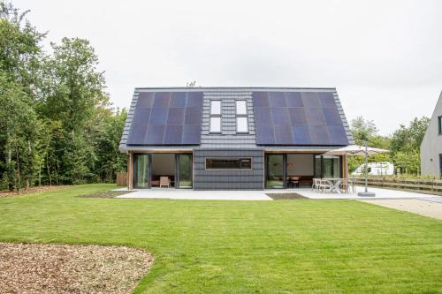 Mids - carbon neutral hotel in Unknown City