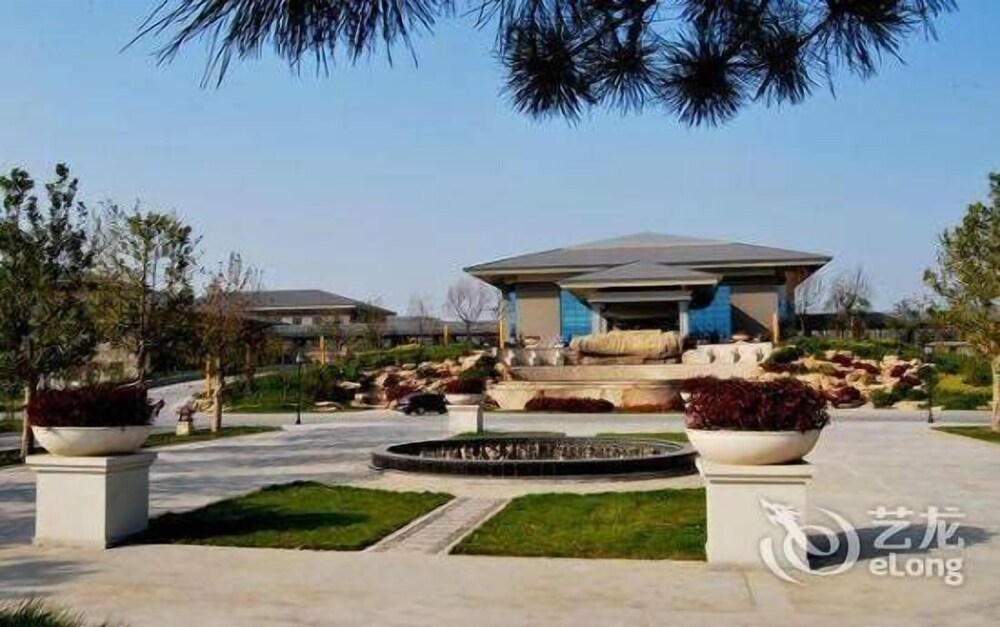 Liaocheng Arcadia International Hotspring Hotel — 5-Star Luxury Hotel in Liaocheng, People's Republic of China