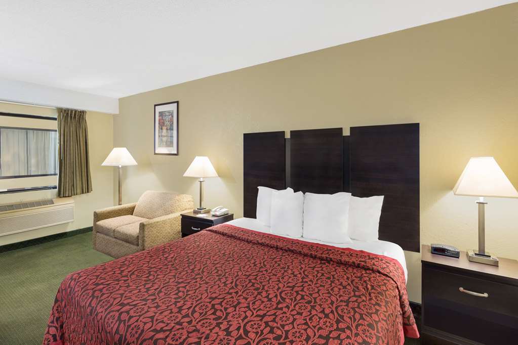Days Inn and Suites Airport Columbia - photo 9