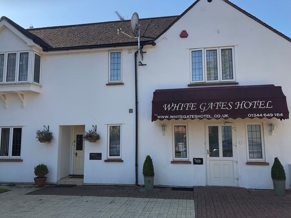 White Gates Hotel - carbon neutral hotel in Bracknell