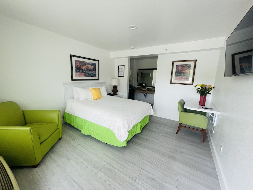 Loma Linda Inn - photo 11