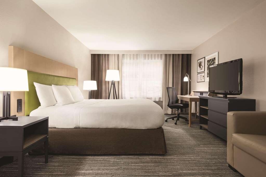 Country Inn & Suites by Radisson Dubuque IA - photo 13