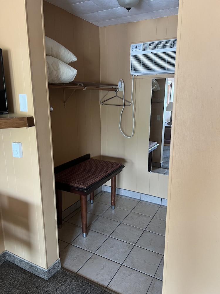 All Star Inn & Suites - photo 112
