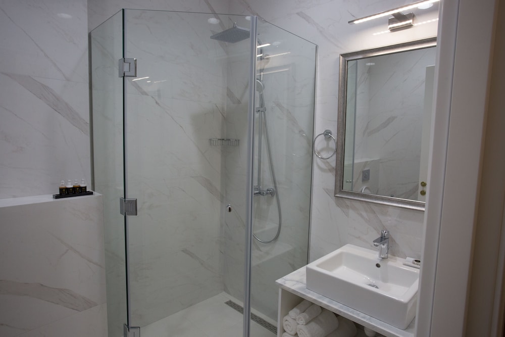 Lifferent Hotel & Spa