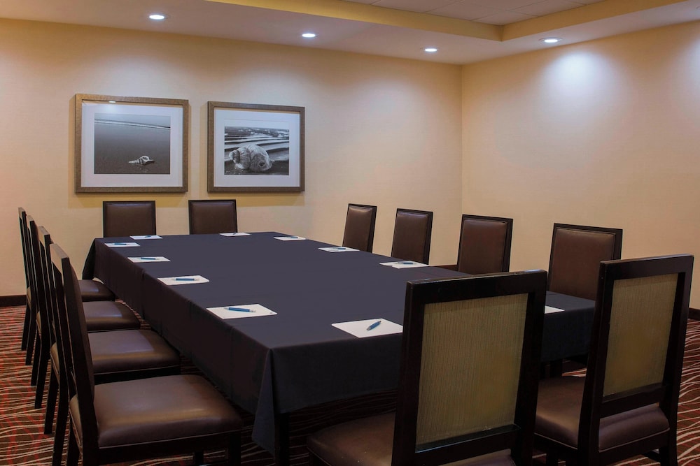Four Points by Sheraton Suites Tampa Airport Westshore - photo 28