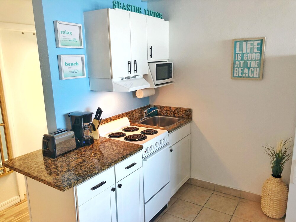 Pirates Cove Resort Studios - photo 11