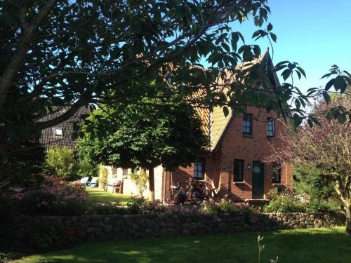 Auszeit - carbon neutral hotel in Unknown City