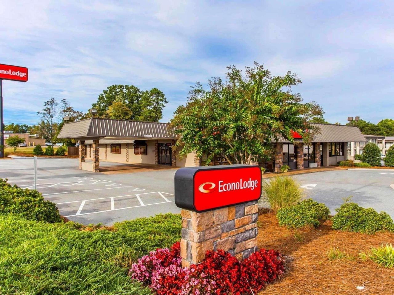 Econo Lodge — hotel in Kernersville