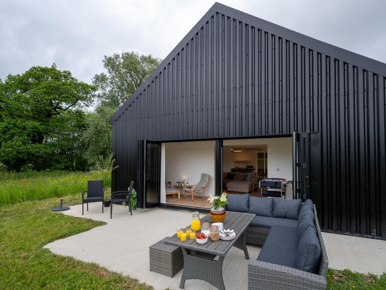 3 Bed in Hollington 93331 in Ashbourne, United Kingdom