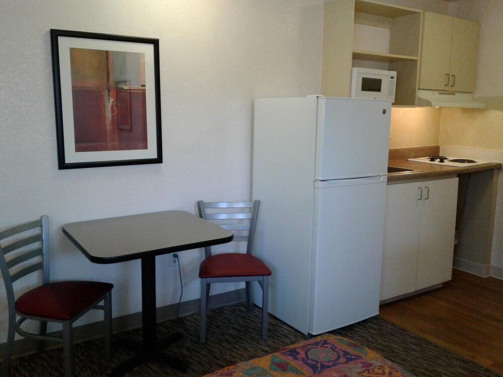 InTown Suites San Antonio East - photo 13