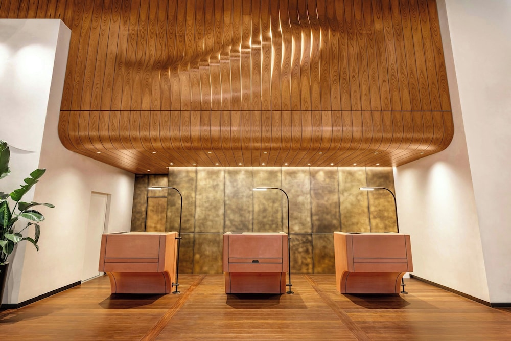 The REMI. Scottsdale Autograph Collection in Scottsdale, United States