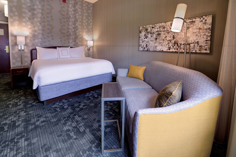 Courtyard by Marriott Wausau - photo 8