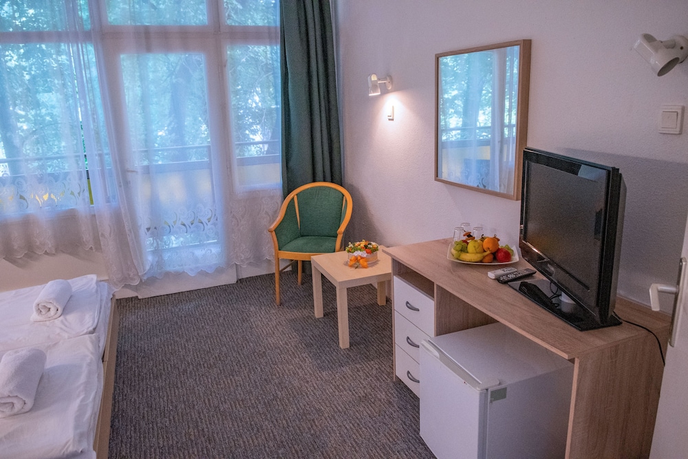 CE Napfény Hotel — Siofok — photo 4