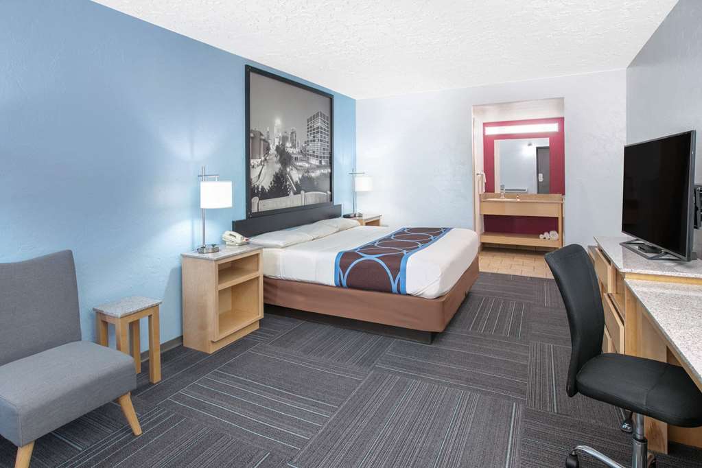 Super 8 by Wyndham City of Moore - photo 8