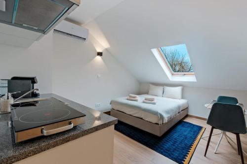 Lovely studio fully equipped near subway N11 Shared bathroom with another Studio