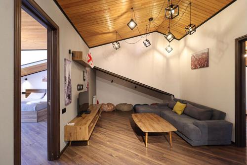 3BR apt w huge terrace & magnificent views