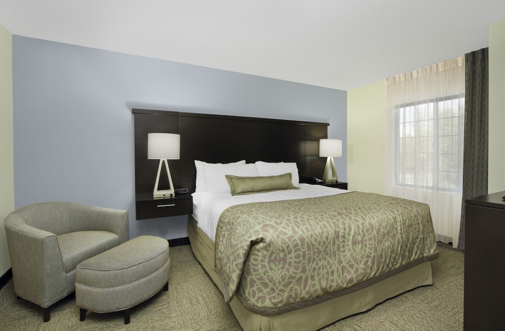 Staybridge Suites Tysons McLean by IHG - photo 8