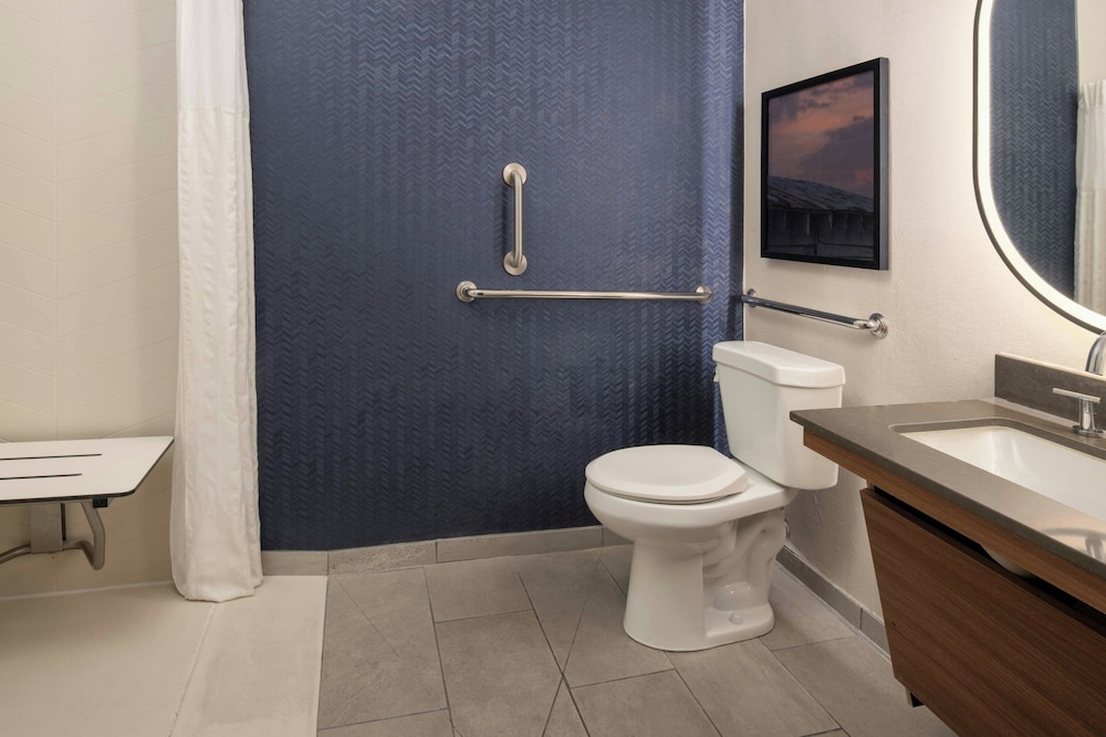 Fairfield Inn & Suites by Marriott Scottsdale Old Town - photo 21