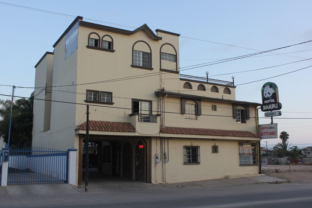OYO Hotel CocoBeach in Ensenada, Mexico
