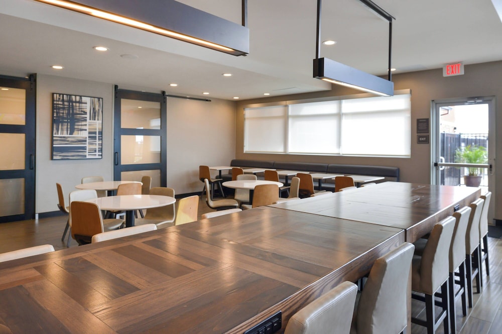 Residence Inn by Marriott Visalia - photo 24