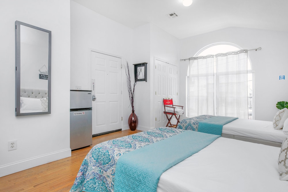 Racpanos Modern Stay on Forrest Street - photo 4