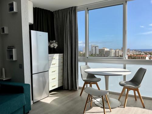 Sweet Apartment Ocean View — 4-Star Luxury Hotel in Playa De Las Americas, Spain