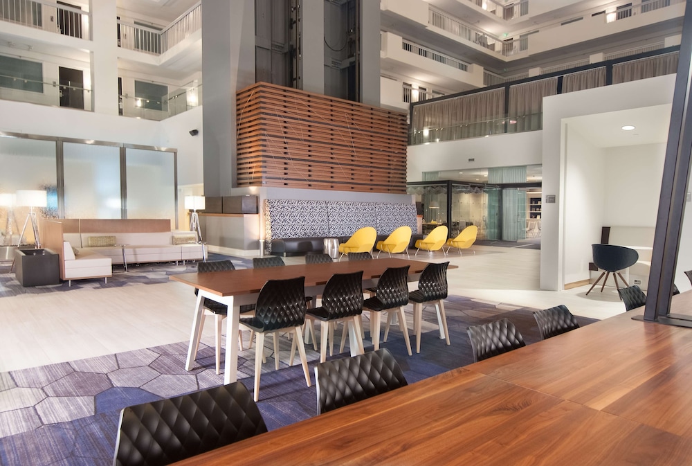 Embassy Suites by Hilton Raleigh Crabtree - photo 16