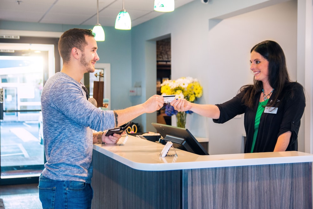 Seashore Inn on the Beach - photo 2