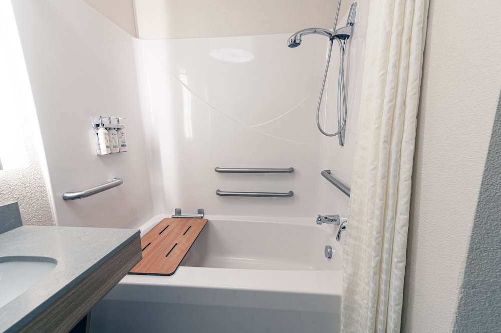 Candlewood Suites Merrillville - photo 11