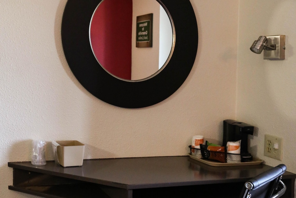 Greenville Pelham Inn by IHG - photo 51