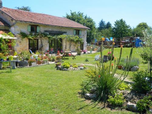 Chez Daisy — hotel in Montbron
