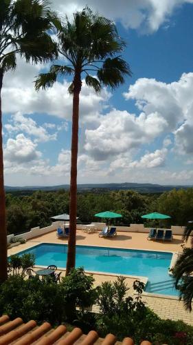 Feliz Apartments — 4-Star Luxury Hotel in Sao Bartolomeu De Messines, Portugal