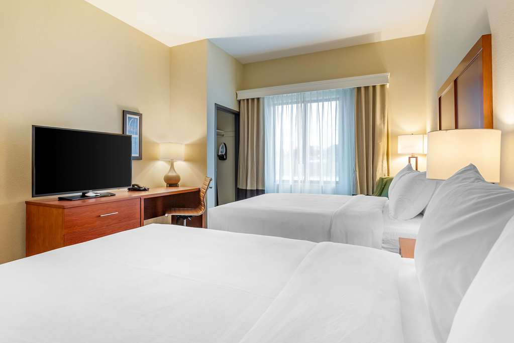 Comfort Inn & Suites West Des Moines - photo 13