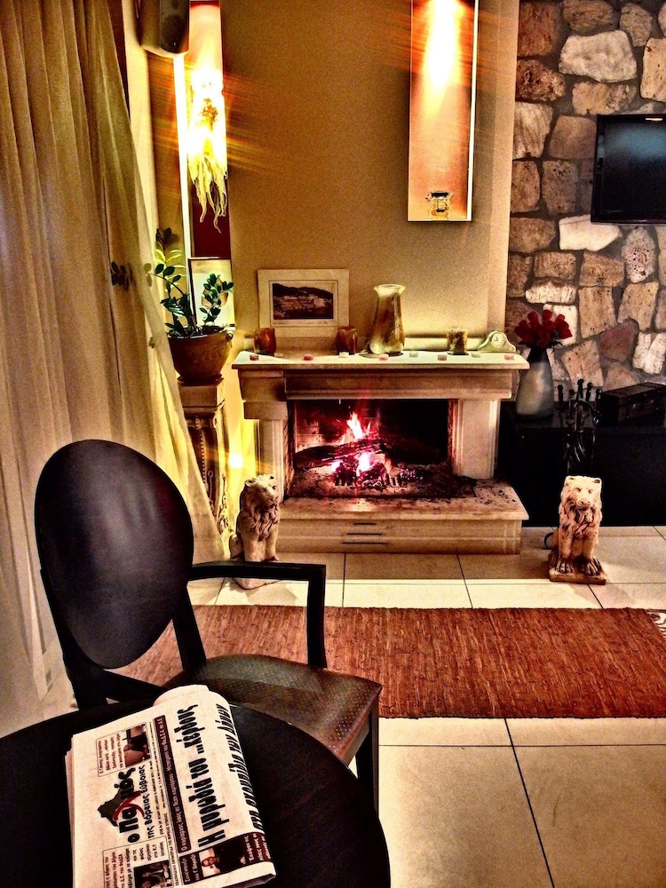 9 Queens Spa Hotel — Aidipsos — photo 2