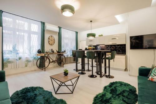 Central Budapest Hideaway with Jungle Vibes — 4-Star Luxury Hotel in Budapest, Hungary