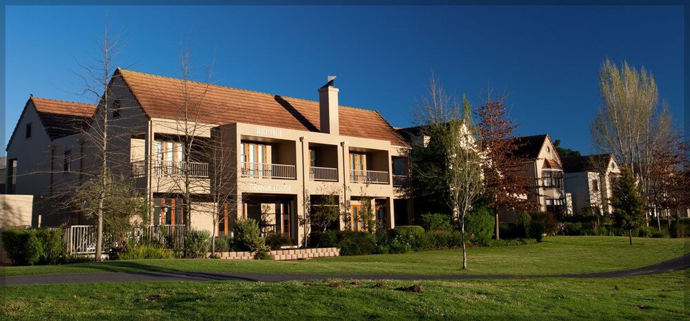 Boschenmeer Grande Lodge — 4-Star Luxury Hotel in Paarl, South Africa