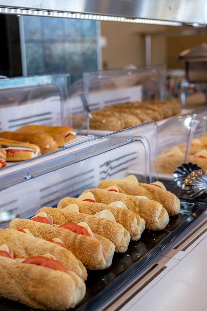 מזון ומשקאות