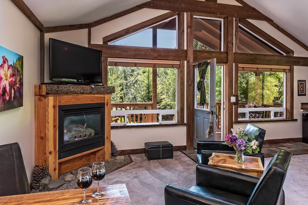 Carson Ridge Luxury Cabins - photo 13