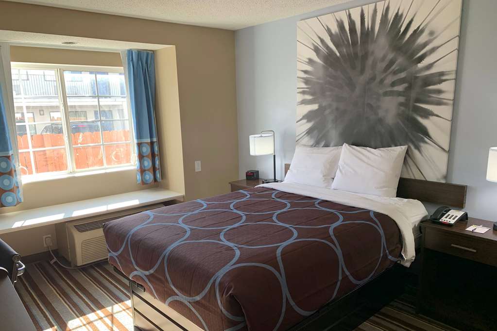 Super 8 by Wyndham Joliet - photo 6