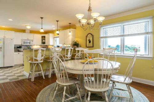 Tar Healin by Oak Island Accommodations - photo 35