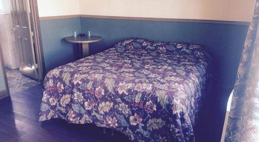 Monterey Motel - photo 16
