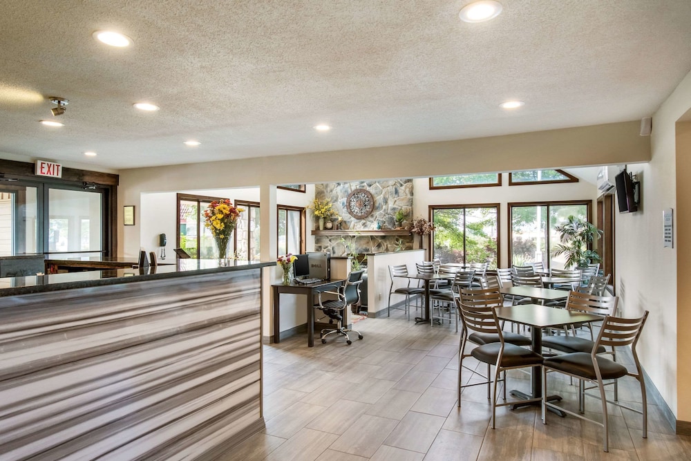 Quality Inn Bloomsburg - photo 2